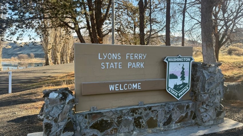 Lost on Lyons Ferry Road